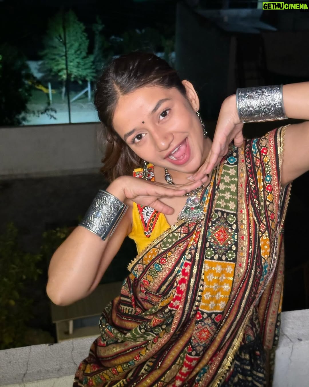 Palak Silawat - 38.5K Likes - Festive szn over horha hai- 😃