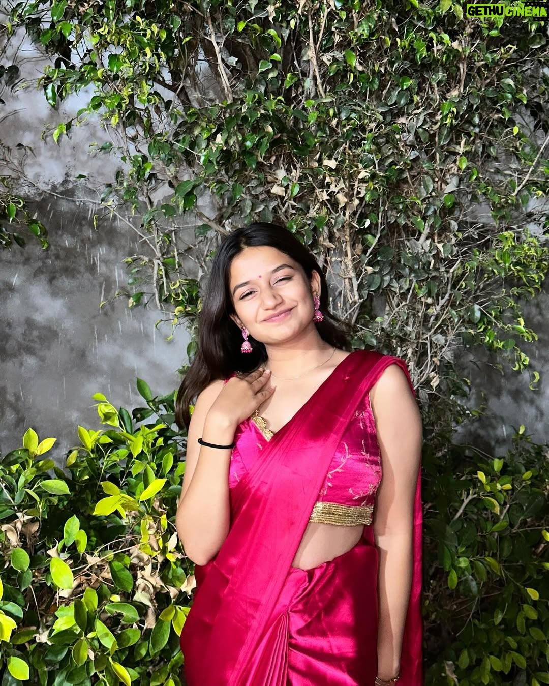 Palak Silawat - 67.8K Likes - Naari in Saree 😽