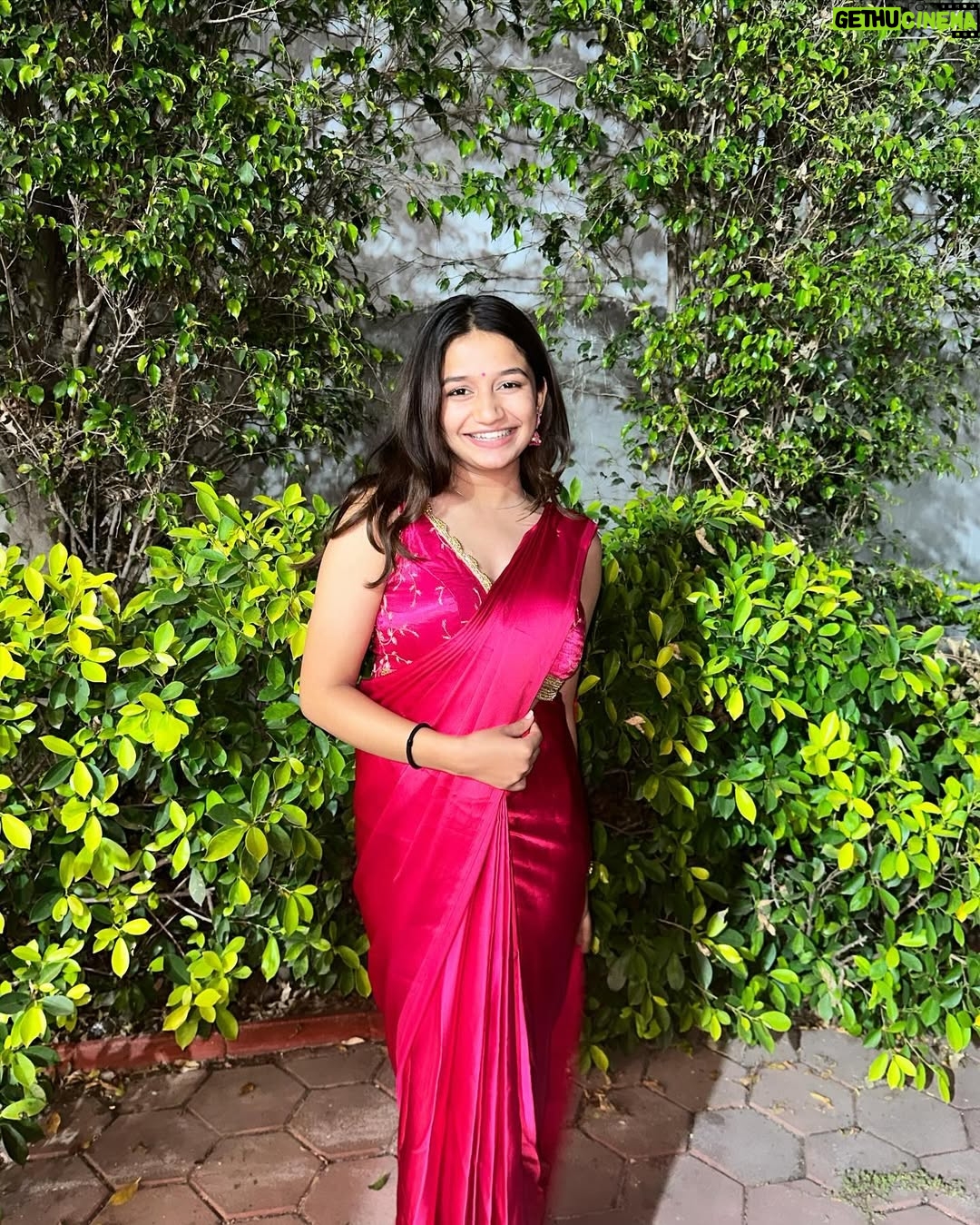 Palak Silawat - 67.8K Likes - Naari in Saree 😽