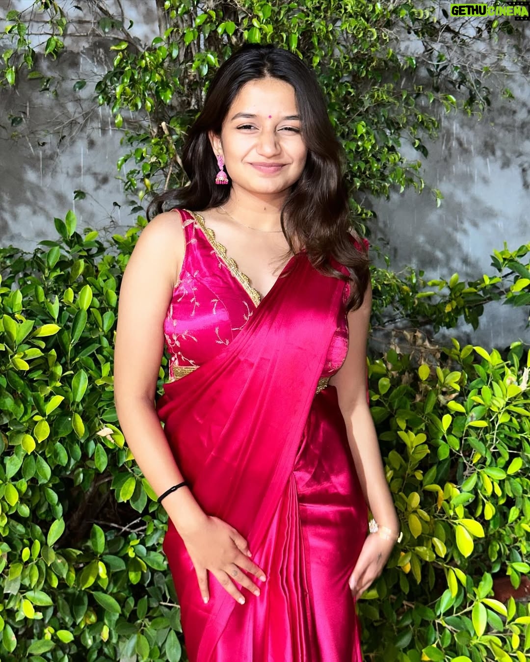 Palak Silawat - 67.8K Likes - Naari in Saree 😽