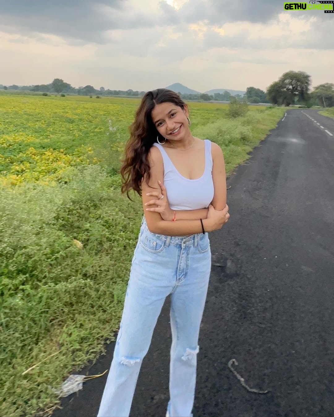 Palak Silawat - 85.7K Likes - My presence sweet and my aura bright 😽