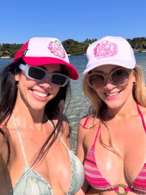 Paloma Fiuza Instagram - ☀️🏖️⛱️👙🩳☀️🌊 Latina Forever!
#miamibeach #latinas #palomafiuzaoficial #parati #fyp #miami