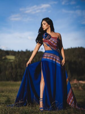 Pamela Franco Instagram - Donde la historia abraza el cielo, florece mi esencia andina. Soy parte de esta tierra que nunca olvida. āØš