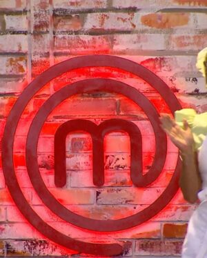 Paola Rey Instagram - GANADORA DE MASTERCHEF CELEBRITY 2024 🏆 

Wow! Estoy MUY FELIZ!!! 🥰❤️🎉🥳🍾 Masterchef fue un viaje único, maravilloso, lleno de muchos aprendizajes que solo me deja gratitud infinita y amor en mi corazón ❤️ tengo los ojos llenos de lágrimas de felicidad, satisfacción y amor por este gran SUEÑO FAMILIAR cumplido! 🥰❤️ INFINITAS gracias a mis hijos Oliver y Leo por ser ese hermoso motor que me inspira cada segundo de mi vida a ser mejor persona, a dar lo mejor de mí, LOS AMO HASTA el infinito! ❤️ Gracias a mi esposo @juankvargasactor por creer tanto en mi, por ser ese apoyo incondicional y por darme tanta fuerza! GRACIAS 🥰❤️ INFINITAS GRACIAS a mi Mamá, mi Papá, mi hermana y mi hermano porque gracias a ustedes soy lo que soy, llevo impreso en mi todo su amor y sus enseñanzas! 🥰❤️INFINITAS GRACIAS a toda mi familia, mis amigos, a toda la gente cercana que siempre me dio esa voz de aliento llena de fe y amor! 🥰❤️ GRACIAS a TODAS las personas que me apoyaron y me acompañaron en este camino🙏🏻, a mis chefs a los que adoro y con los cuales estoy profundamente agradecida 🥰❤️: Gracias mi querido @jacobobonilla Te adoro 🥰❤️ Gracias mi querido @chefcantor Te adoro 🥰❤️
Mi querida María Clara López @mclmanager mi María linda! Te agradezco mucho todo ese apoyo que me diste siempre! fuiste muy importante para mí! Te ADORO! 🥰❤️ Gracias infinitas a todos y cada uno de ustedes por su apoyo, me alentaron, ustedes también fueron mi inspiración con sus lindos mensaje y palabras GRACIAS!❤️
Gracias a @canalrcn por permitirme participar en este hermoso proyecto llamado @masterchefcelebrity fue un gran honor ❤️ muchas gracias a mis queridos @jorge.rausch @nicodezubiria  @adriamarina @claudiabahamon por todos los aprendizajes vividos, solo tengo amor y agradecimiento en mi corazón para ustedes❤️🥰 gracias a todo ese gran equipo detrás de cámaras que me dio tanto amor, los llevo en mi corazón ❤️
Compañeras @vicky.berrio @cuervocarolina @martinalapeligrosa fue un gusto compartir de principio a fin junto a ustedes esta gran aventura, las respeto y las admiro ❤️
Gracias a todos mis compañeros de viaje, fue un honor cocinar junto a ustedes en la cocina más importante del mundo ❤️