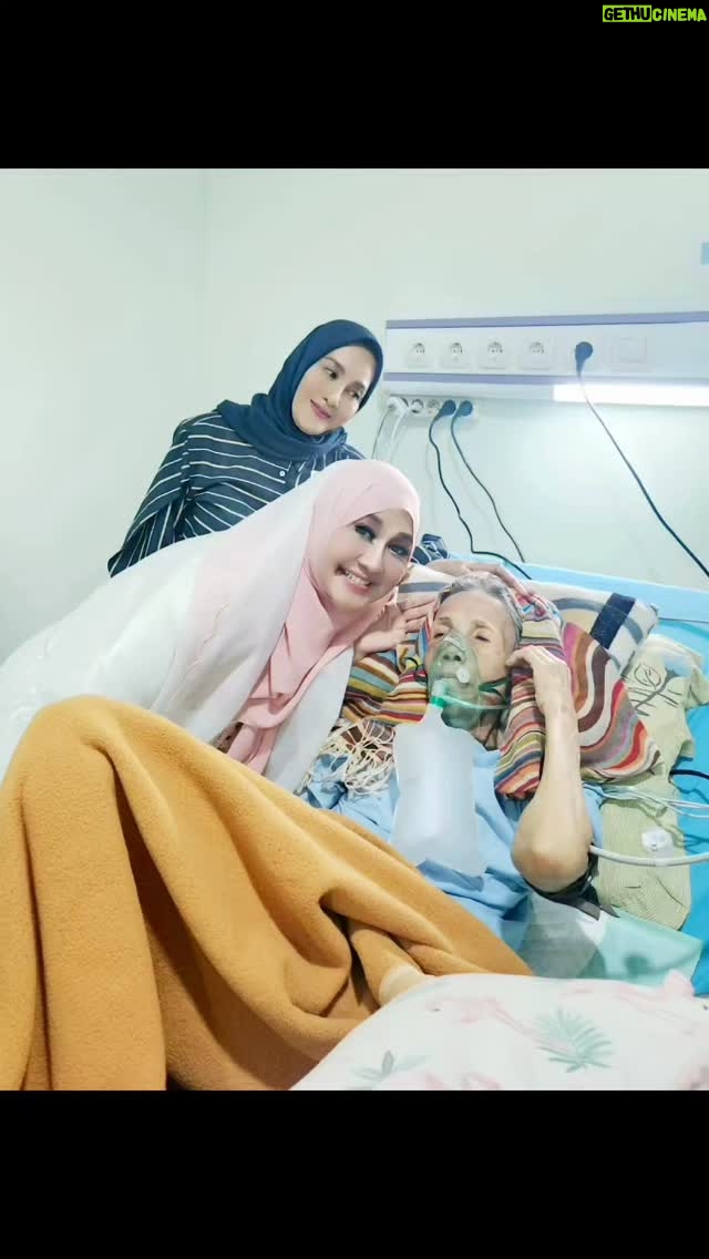 Paramitha Rusady - 14.2K Likes - Inalillahi wa inna illaihirojiun
Selamat jalan Bunda Wati yang kami sayangi bissmillah husnul khotimah Raudah Min Riyadil Jannah .
Turut berduka cita yang sedalamnya, Semoga @elmatheana dan keluarga besar diberikan ketabahan menghadapi ujian dari Allah SWT. Aamiin yaa rabbal 'alamiin ..