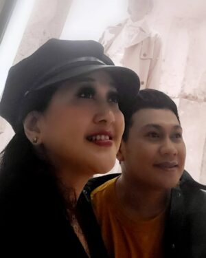 Paramitha Rusady Instagram - Happy friday ..stay healthy
To all of u ...all dear friends
Yg satu ini @achin.r.lamba manjanya & baiknya luar biasa
Thank u dear
# paramitha rusady