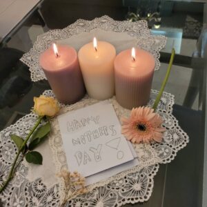 Paramitha Rusady Instagram - Selamat hari ibu
Selamat Hari ibu untuk semua Bunda
"Ratu yg tidak bermahkota akan tetapi bertelapak kaki surga" semoga tetap menjadi ibu yg hebat dan membanggakan bagi putra putrinya
Alfatihah untuk mama tercinta ... ,hidupku ...nafasku surgaku ..rasa terimakasih ku ..
Yg telah mengerti definisi kebahagiaanmu , airmatamu..pengorbananmu tentang anak2 mu
Doa terindah untukmu
Surgalah tempatmu disisi Allah SWT
Sekarang tentang cucumu ,penerusmu dan penerusku ...anakkku .. surat
cinta dari Adrian yg telah meneteskan airmata haru kebahagiaanku ..yg telah mengerti apa arti mencintai dan menghargai seorang ibu yg melahirkannya ...terimakasih Adrian..pangeran ..kesayangan mama ...kebanggaan mama ..jimat awaking termakasih sudah menjaga mama dan hati mama dengan menuliskannya dikertas jiwamu menjadikan mama surgamu ..dihatimu ...amin2 yra
#paramitha rusady #hari ibu 22dec 2021