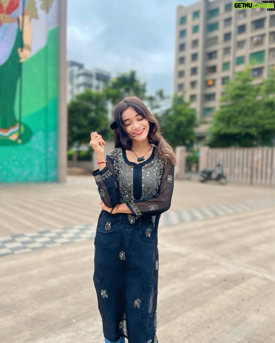 Pari Rajput - 723 Likes - Love me 🥴🥰

@parirajput1304_ 

#like#share,#comment#photo#Love me#😘❤️‍🩹🌷🖇️________________😘❤️‍🩹🌷