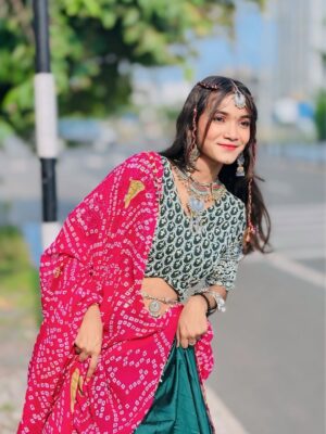 Pari Rajput Instagram - Navratri❤️‍🩹🥀🤞

@parirajput1304_ 

#like#share#comment#photo#follow#Navratri#Love❤️‍🩹