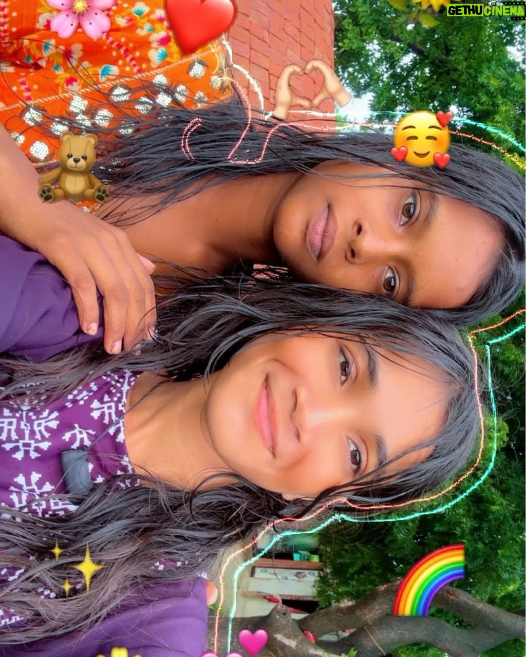 Pari Rajput - 1.4K Likes - My sister 😎🙈🦚

@parirajput1304_