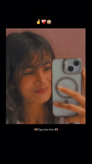 Pari Rajput Instagram - Tag your love 

@parirajput1304_ 

#like#share#comment#Video#follow#love #life#partner#love ❤️‍🩹🥺
