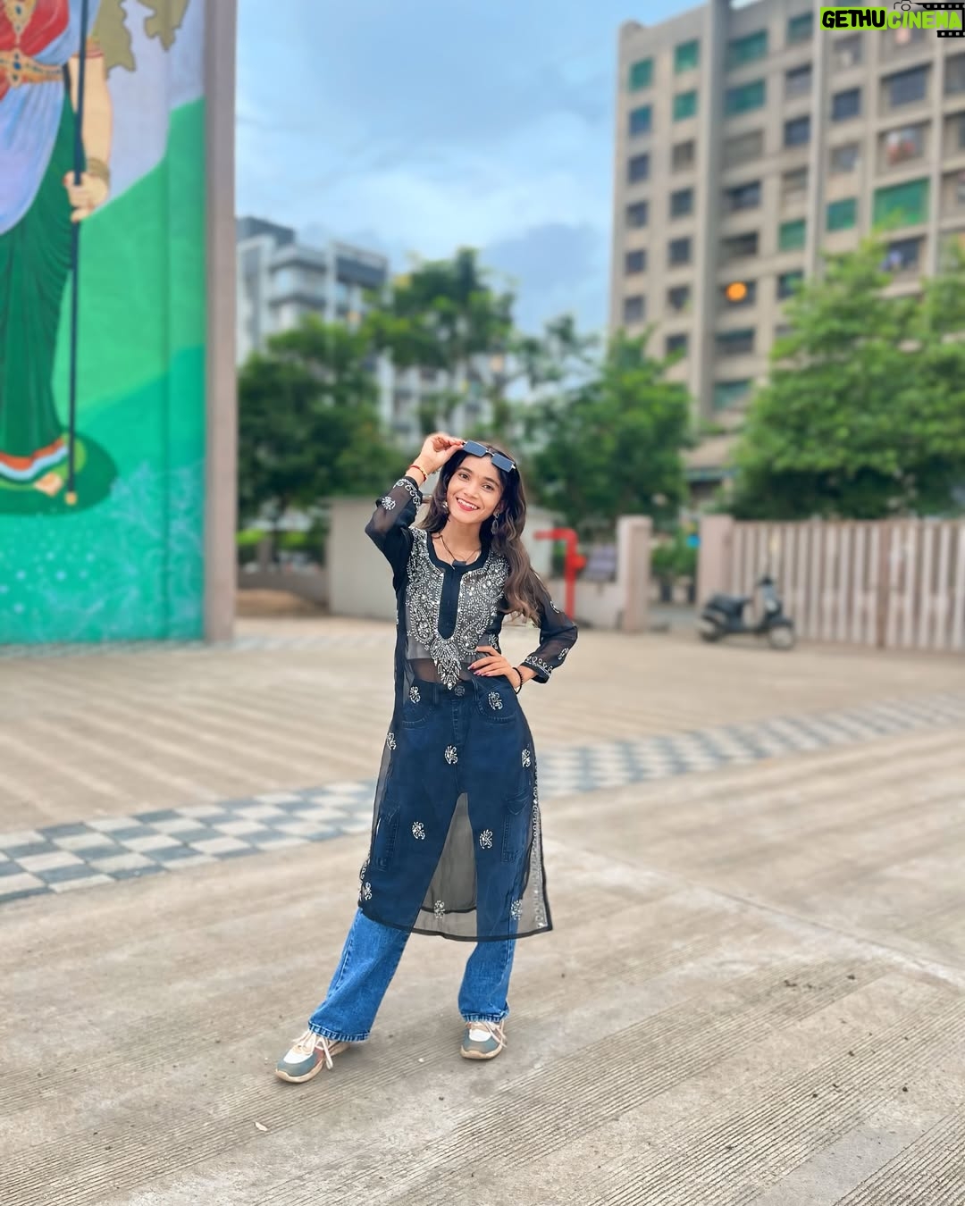 Pari Rajput - 723 Likes - Love me 🥴🥰

@parirajput1304_ 

#like#share,#comment#photo#Love me#😘❤️‍🩹🌷🖇️________________😘❤️‍🩹🌷