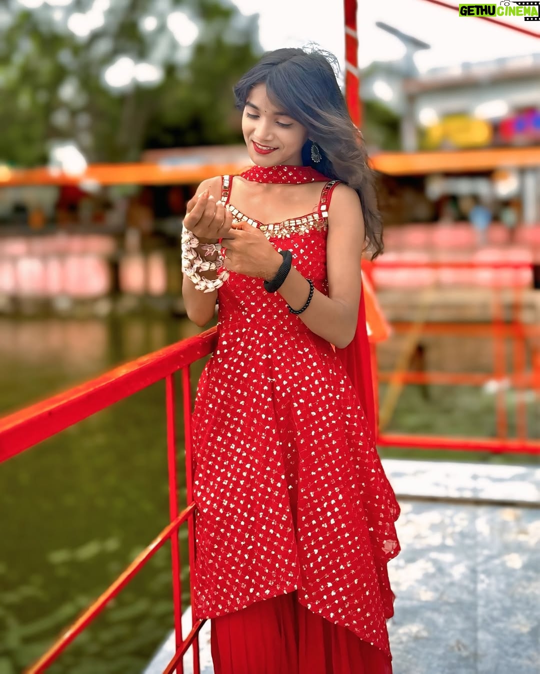 Pari Rajput - 636 Likes - 🫣🫶🏻❤️

@parirajput1304_ 

#Like#Share#Comment#Follow#Photos#Love#Red colour#Cute#Beauty#