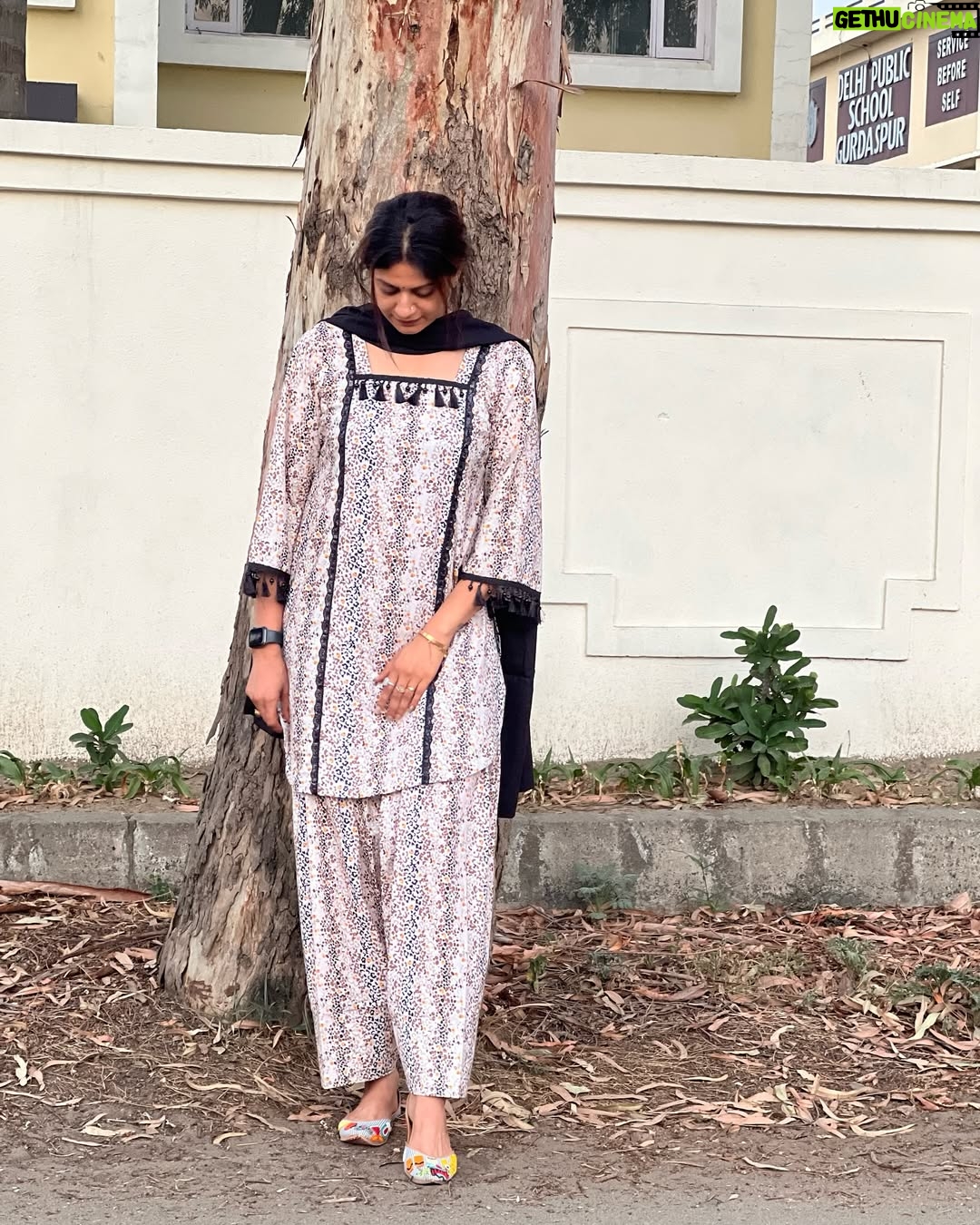 Parika Sharma - 825 Likes - 🧚🏻‍♀️🌈