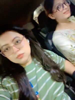 Parika Sharma Instagram - shaky🩷#besties 💙
