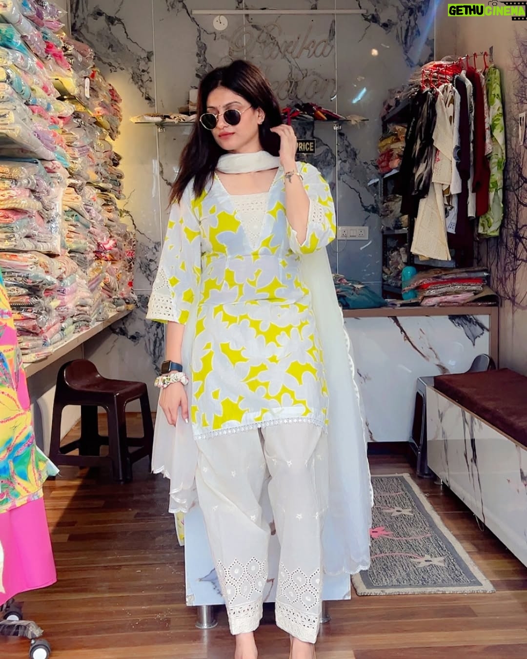 Parika Sharma - 779 Likes - 