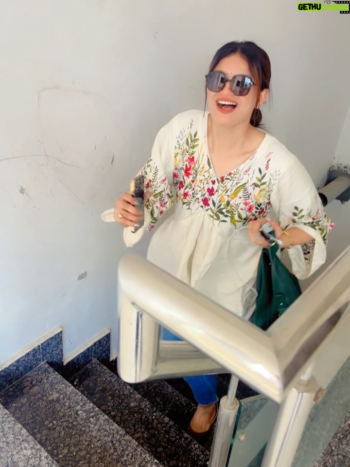 Parika Sharma - 458 Likes - shaky🩷#besties 💙