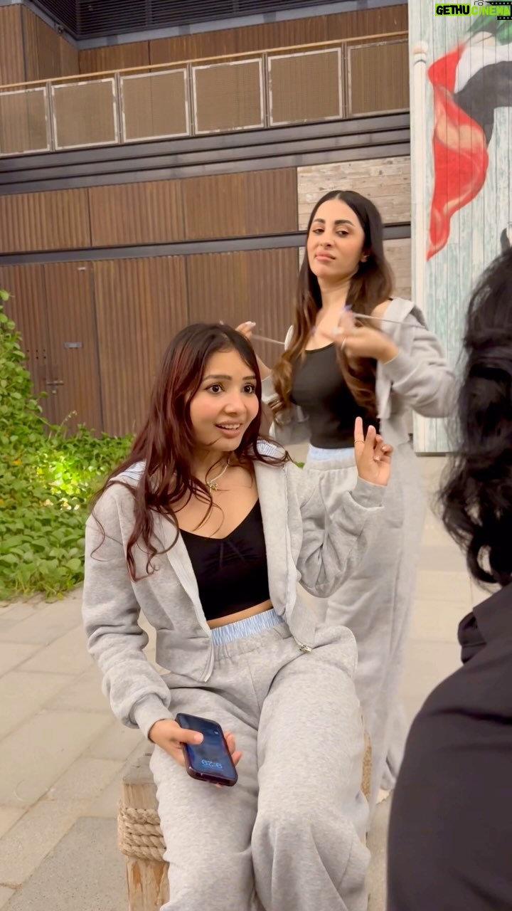 Parul Ahirwar - 104.9K Likes - Badi behan😜
@veer_sharma2611 @farzananazofficial 

#explore #viral