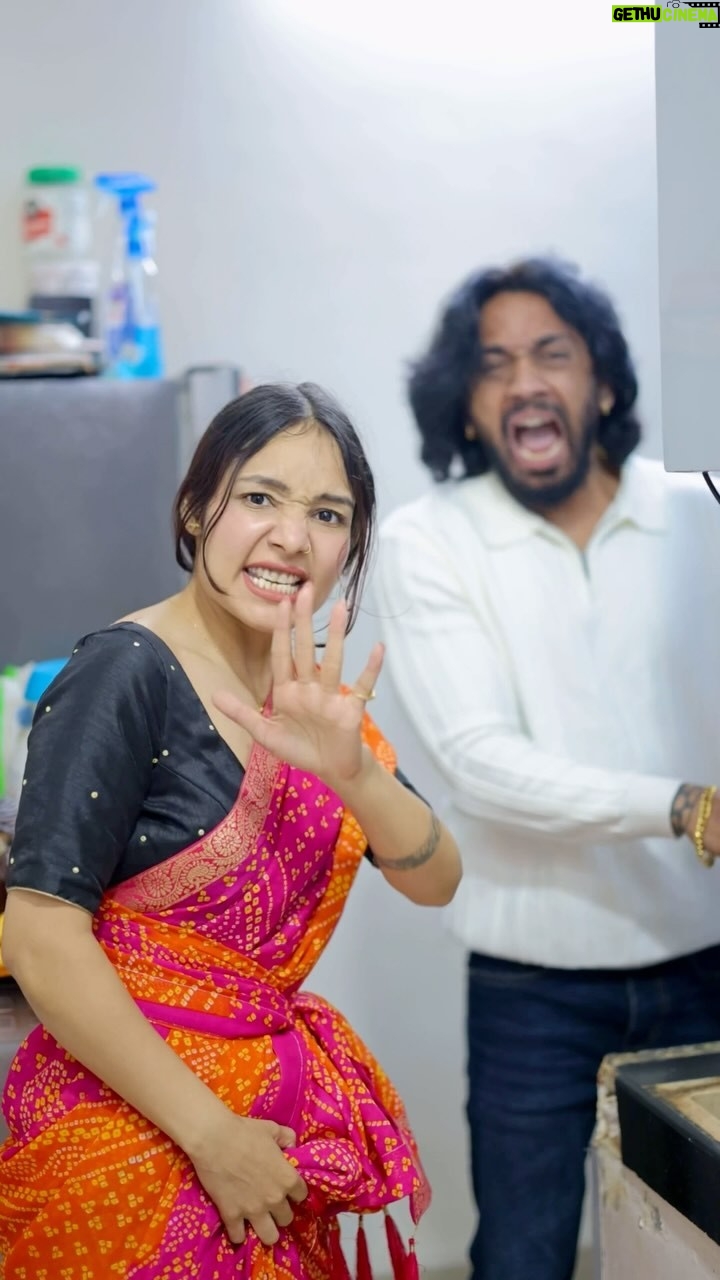 Parul Ahirwar - 562.8K Likes - Naukrani nhi hu🥹

@veer_sharma2611 @badal_jeenwal_ 

#explore #funny #viral