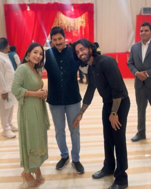 Parul Ahirwar Instagram - मध्य प्रदेश के पूर्व मुख्यमंत्री शिवराज सिंह चौहान बेटे की शादी में❣️💐