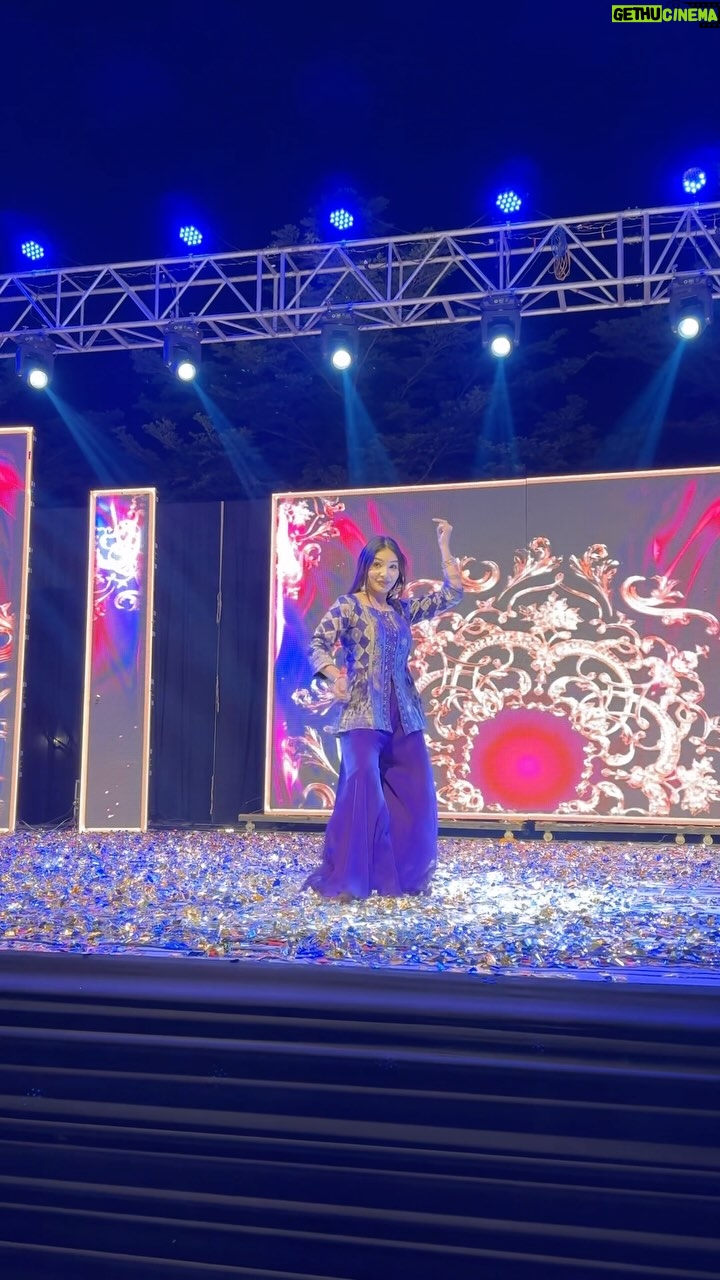 Parul Ahirwar - 101K Likes - Sangeet night❤️‍🔥

#explore