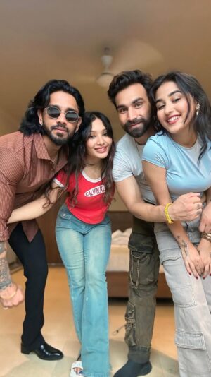 Parul Ahirwar Instagram - Thumak Thumak ❤️🥰
#explorepage #reelitfeelit