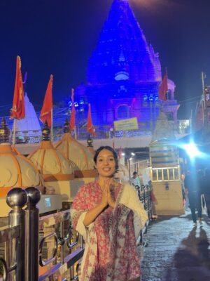 Parul Ahirwar Instagram - बोलो जय श्री महाकाल🙏🏻❤️