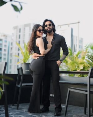 Parul Ahirwar Instagram - Kambakth ishq 🖤🖤
