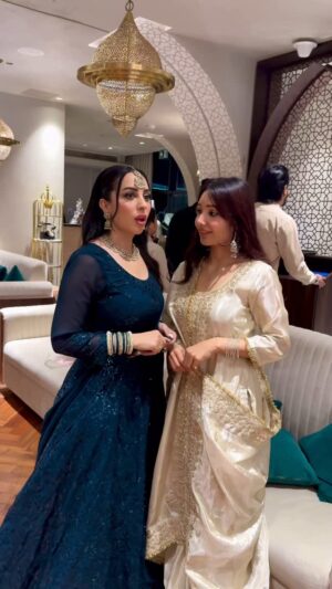 Parul Ahirwar Instagram - Dulhan ka bhai😂
@veer_sharma2611 @farzananazofficial @sana.ainaa
#funny #viral