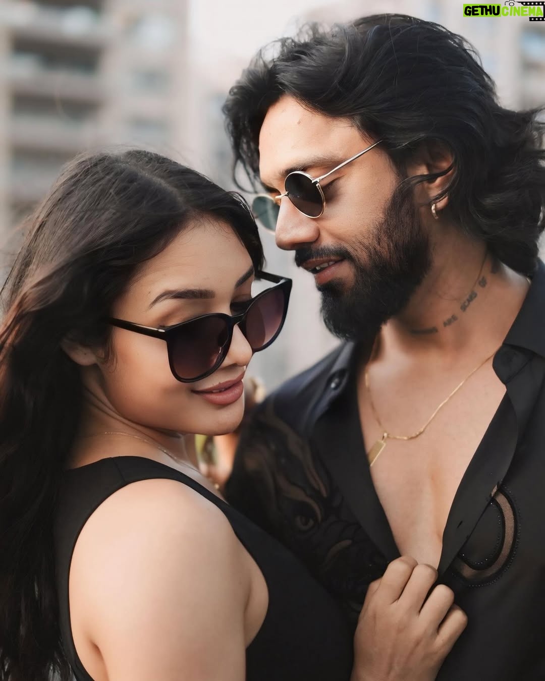 Parul Ahirwar - 104.3K Likes - Kambakth ishq 🖤🖤