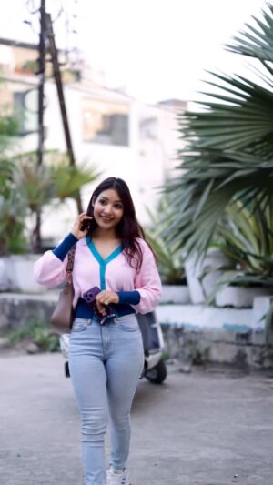 Parul Ahirwar Instagram - Pehli mulakat 😂
@veer_sharma2611
#explore #viral