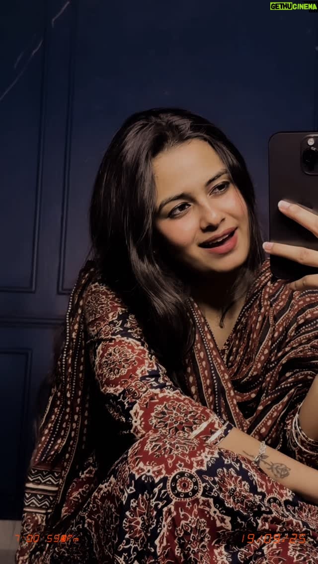 Parul Arora - 17.7K Likes - 😍