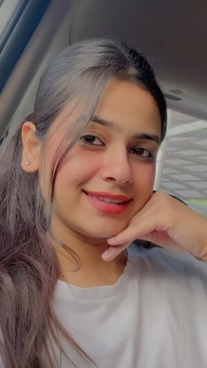 Parul Arora Instagram - 🌸