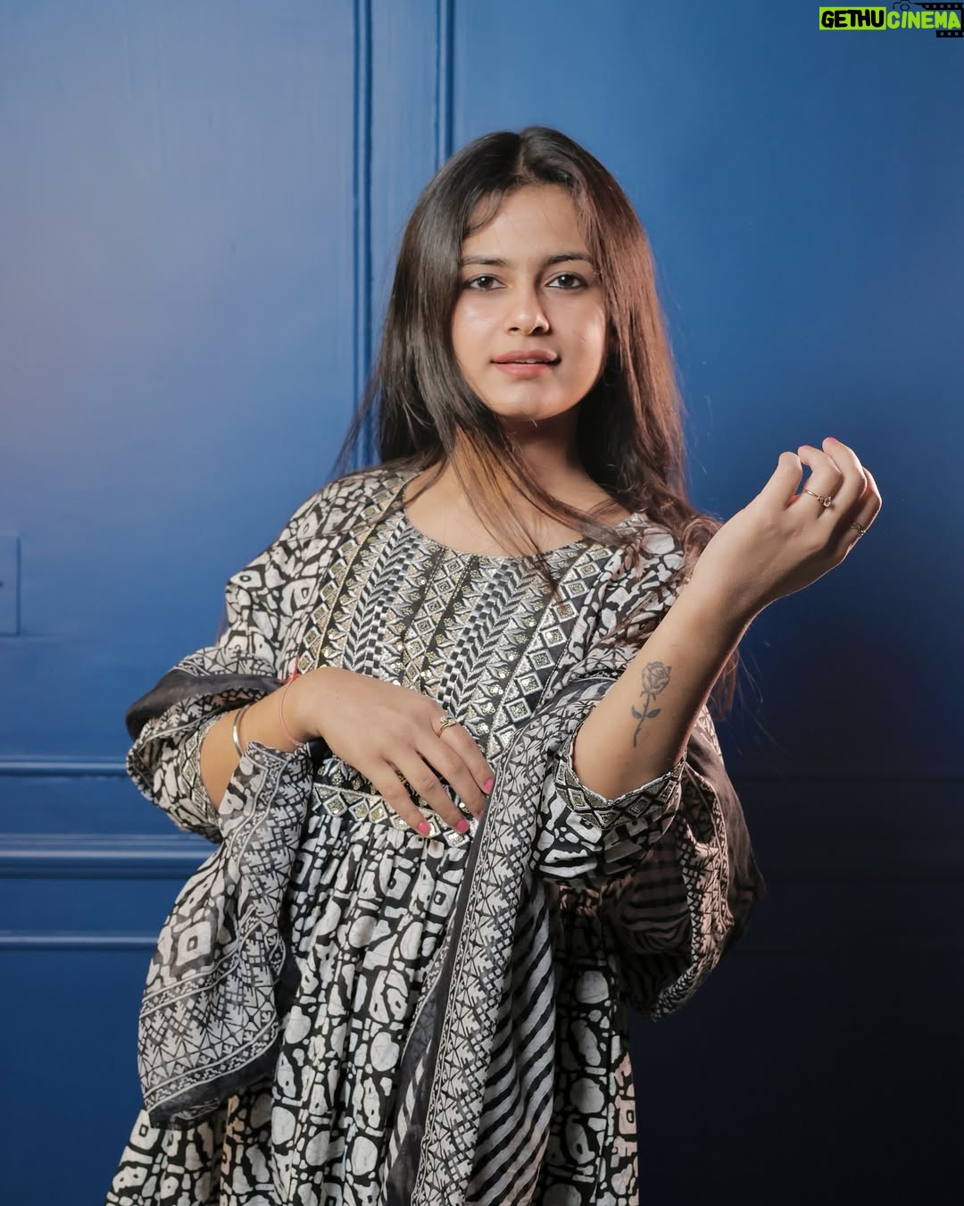 Parul Arora - 43K Likes - ❤️✨

📷 - @arora_ashish_09 
.

#suit #suits #outfit #ootd #fashion #traditional #traditionaloutfit #pic #picoftheday #explore #explorepage #trending #feature