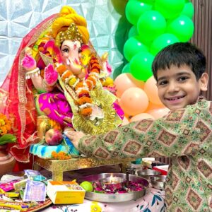 Parul Arora Instagram - GANPATI BAPPA MORYA 🙏🏻😍 Ganesh Chaturthi 2024 😇😍❤️🥰
#ganeshchaturthi #ganeshchaturthi2024