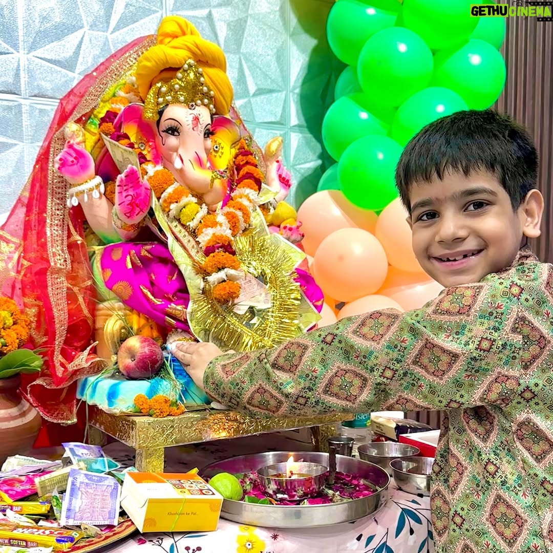 Parul Arora - 10.4K Likes - GANPATI BAPPA MORYA 🙏🏻😍 Ganesh Chaturthi 2024 😇😍❤️🥰 

#ganeshchaturthi #ganeshchaturthi2024