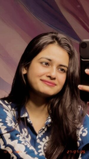 Parul Arora Instagram - Har dil jo pyar krega ❤️