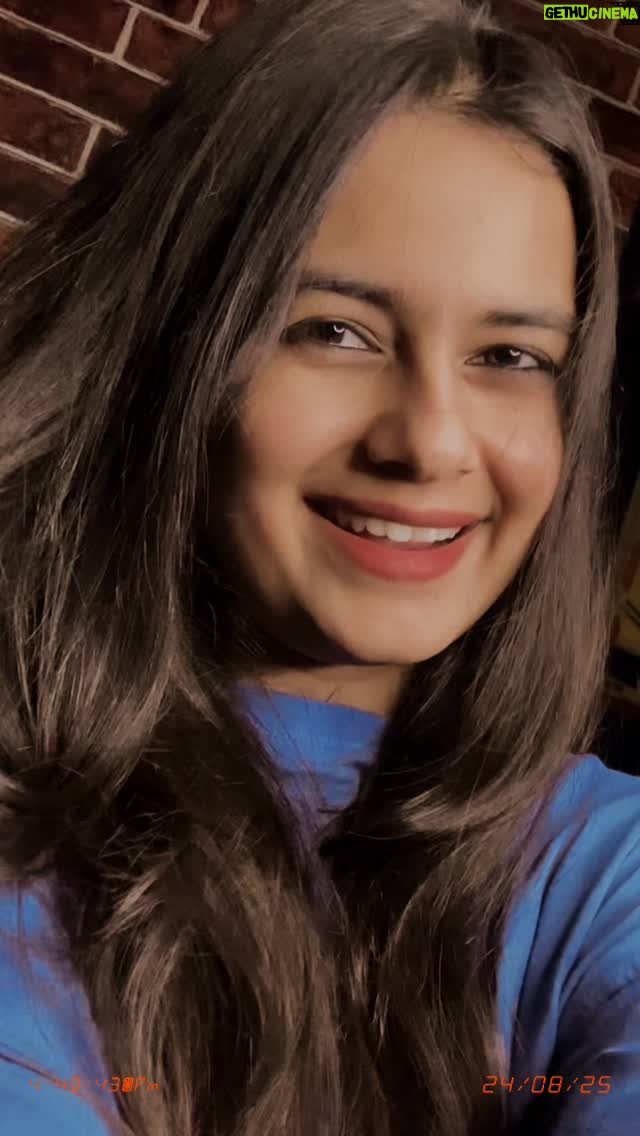 Parul Arora - 9.4K Likes - De de pyar de ❤️
