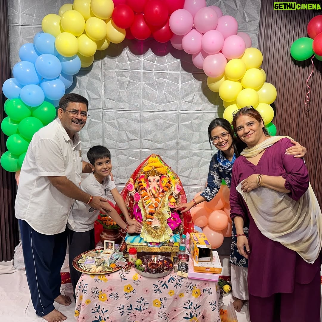 Parul Arora - 10.4K Likes - GANPATI BAPPA MORYA 🙏🏻😍 Ganesh Chaturthi 2024 😇😍❤️🥰 

#ganeshchaturthi #ganeshchaturthi2024