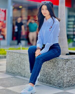 Parul Panghal Instagram - Oh Suneya Tu Tod’di Ae Dil Balliye ❤️ 
Ankhan 👀Naal Munde Kare Kill Balliye❤️‍🔥

  #love #loveislove #smile #zara #sonata 
@missparul__ 
#missparul__ 
#suit #suitstyle #smoothening #loveofmylife #trend #picoftheday  #instagood #instablackandwhite #instamood #likeforlikes #likesforlike #followforfollowback  #instagram #explorepage #exploreindia #exploremore #viralpost #influencer