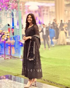 Actress Parul Panghal HD Photos and Wallpapers April 2024
