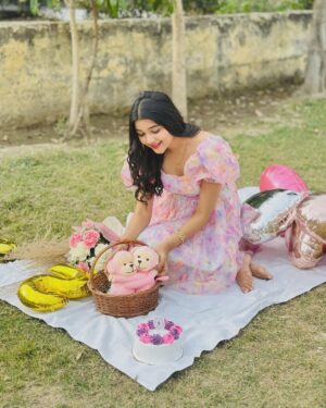 Parul Panghal Instagram - its my birthday 🙂‍↔️❤️

#birthday #birthdaycake #birthdaygirl . @missparul__ #missparul__ 
#love #loveislove #sonata @missparul #trend #picoftheday #instagood #instablackandwhite #instamood #likeforlikes #likesforlike #followforfollowback #instagram #explorepage #exploreindia #exploremore #viralpost