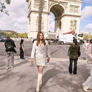 Pascale Machaalani Instagram - #hello from #paris #france🇫🇷
#arcdetriomphe #pascalemachalani
#باسكال_مشعلاني #باريس
#champselysees #septembre