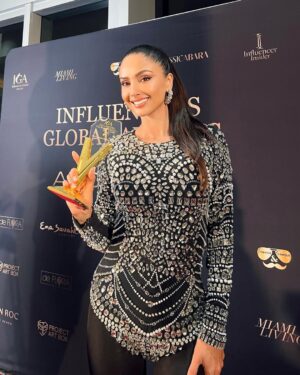 Patricia Contreras Instagram - Thank you to all of you, we won the award for “best luxury lifestyle” @influencersglobalawards @influencers_insider, it was definitely a pinch me moment, all this is because of you, you inspire me everyday to create and share with you everything I do 🫧🤍✨ thanks to all of you for this amazing award 🥇
@influencersglobalawards
@influencers_insider
@aroma360
@yonkausa
#InfluencersGlobalAwardsAroma360 #InfluencersGlobalAwards
Thanks to @onauratoutvu for this rock attire 🤍
-
-
-
#luxury #content #createcontent #influencerstyle #influencerinsider #oodt #model