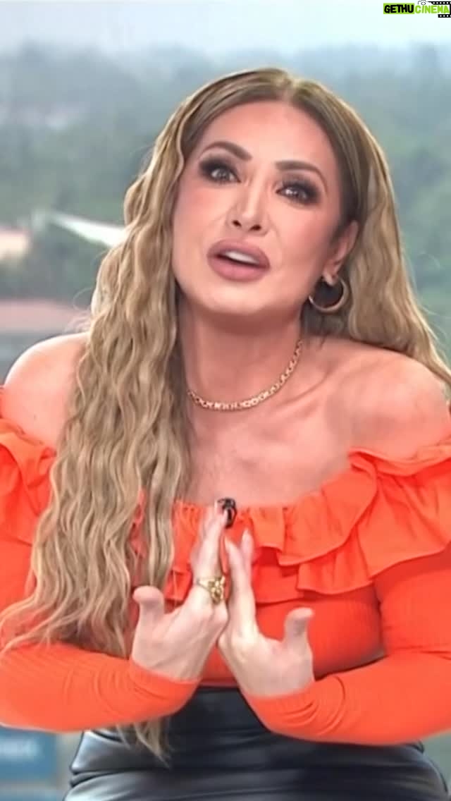 Patricia Navidad - 1K Likes - 💫 Luciendo espectacular, Paty Navidad nos cuenta en vivo que el amor la llevó a renovarse 💗. Entérate 🔥