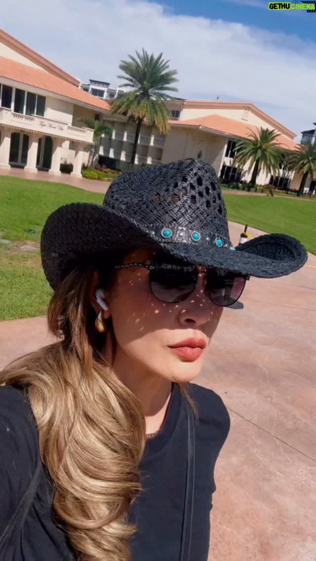 Patricia Navidad - 290 Likes - 