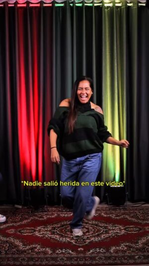 Patricia Portocarrero Instagram - SI TE PIDO UN BESO, PUES DAMELO
Creo que se nos pasó un poquito grabando este video😂
¡Recuerda que ya volvimos con una nueva temporada!
📍 Centro de Convenciones Bianca – Barranco
🎟️ Entradas Joinnus
#bandalas #katiapalma #saskiabernaola #patriciaportocarrero #teatro