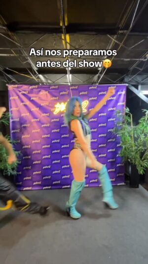 Patricia Portocarrero Instagram - Así caléntamos para el estreno🫣
¡¡Recuerden que es nuestra última temporada del año!!
🎟️Consigue tus entradas en Joinnus
#martillando #humor #katiapalma #saskia #patricia