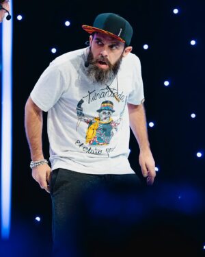Patricia Portocarrero Instagram - Gente 🔥 no son las 4 y 20 pero ya está de regreso Pablo Saldarriaga 🚬, actor, improvisador, comediante y, básicamente, embajador no oficial de la legislación del cannabis en el Perú. 🤯Ademas, esta semana aparecieron unas payasas 🤡 con un número de clown tan desquiciado que nos hicieron sudar frío, pero igual nos meamos de la risa 😂; y lee bien, porque el tablero de Apuesta Total 🎲💸 esta vez vino con sorpresas que nos dejaron a todos con la mandíbula en el piso💰Conéctate a CTM.