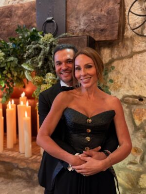 Paula Andrea Betancourt Instagram - El amor… el amor… que bonito es el amor!!😍🥂🙏🙏🙏 👗 @jorgeduquevelez
